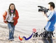 鳳姐回母校因為長相特別 學校保安不放行