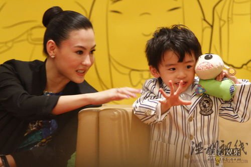 張柏芝攜Lucas受訪。