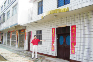 城管干部想開(kāi)館展覽刑訊逼供 自稱(chēng)曾經(jīng)歷(組圖)