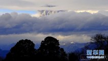 智利南部普耶韋火山噴發 火山灰覆蓋阿根廷(組圖)