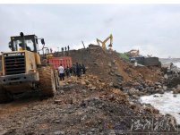 臺風梅花影響大連 大連化工企業防波堤局部坍塌