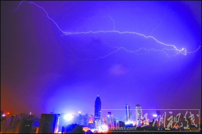 武漢2小時(shí)閃電3258次 今明仍有雨