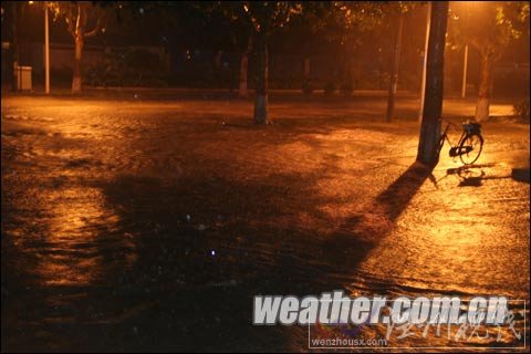 河北昨夜局地降大暴雨 今起再迎悶熱天
