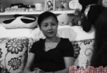 郭美美母親接受采訪時(shí)談郭美美的親爸干爸不知那句