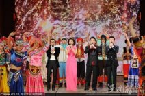董卿2012元宵晚會和劉謙對唱 董卿將獻歌2012元宵晚會