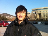 大連英語哥張旭 模仿9個國家人說英語的視頻火爆程