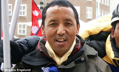 全球變暖可能導(dǎo)致珠穆朗瑪峰難攀登