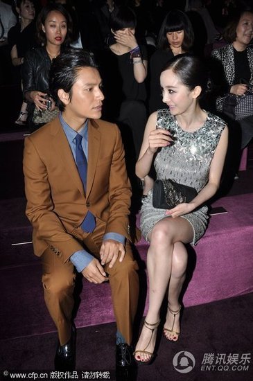 楊冪與陳坤熱聊