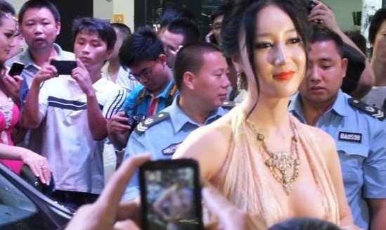 干露露2號亮相深港澳車展