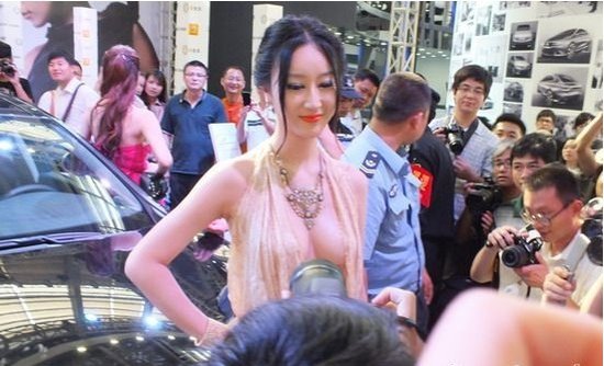 干露露2號亮相深港澳車展