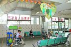公眾場合喂奶爭議 幼童肚子餓不分公共場合還是他自