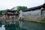 楠溪江路亭 造型別致古色古香的路亭點綴在楠溪江青