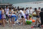 悠悠楠溪江處處是天然游泳池 夏日擊水楠溪江