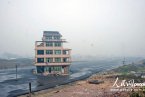浙江釘子戶馬路中間居住 溫嶺市大溪鎮(zhèn)下洋張村最牛