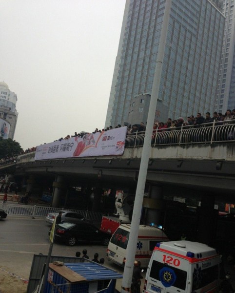 南寧地鐵塌方報道有誤，發(fā)生塌方事故的是南寧市政污水管線工地