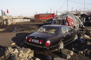 溫州老板用賓利擋道