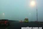 北京17日早晨現大霧影響交通 下午北風吹散大霧