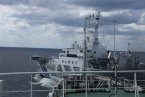 日本在釣魚島問題上玩火最新消息 日船在海監船船頭