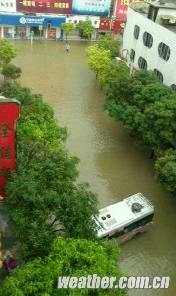 廣西暴雨 廣西29日暴雨引發城市內澇