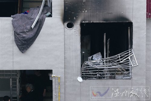 煤氣爆炸后現(xiàn)場(chǎng)一片狼藉