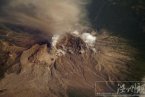 希韋盧奇火山噴發(fā) 2013年6月27日俄羅斯希韋盧奇火山