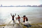 湖北局地高溫42.4℃領跑全國 44縣市高溫超37℃