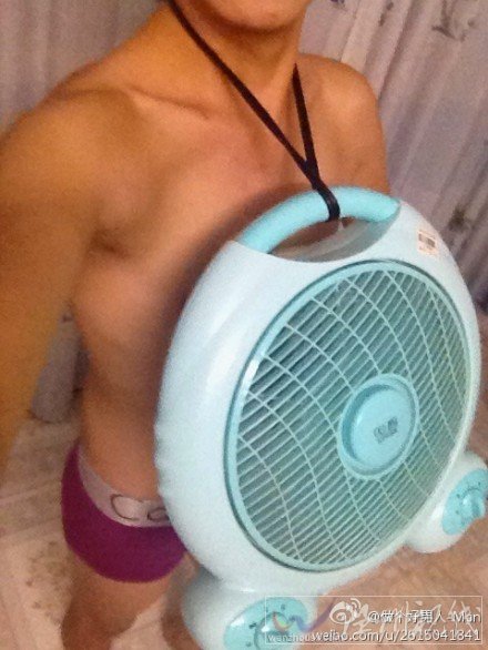 炫富作品亮瞎眼不要放棄治療啊 微博炫富大賽你參加了嗎