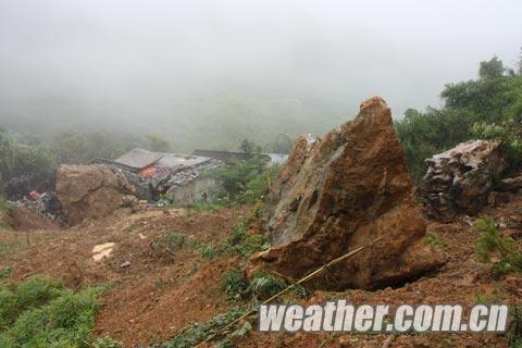 廣西那坡山體滑坡 巨石砸中民房1人當場死亡