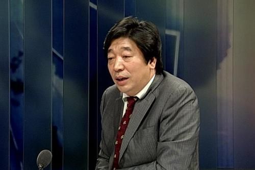 央視評論員鈕文新稱余額寶沖擊經(jīng)濟安全