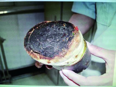 煎餅攤用內褲當油擦