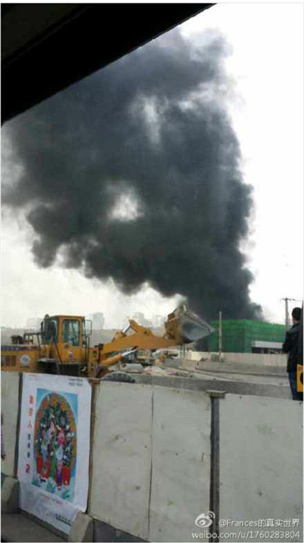 西安一工地上發(fā)生火災(zāi)