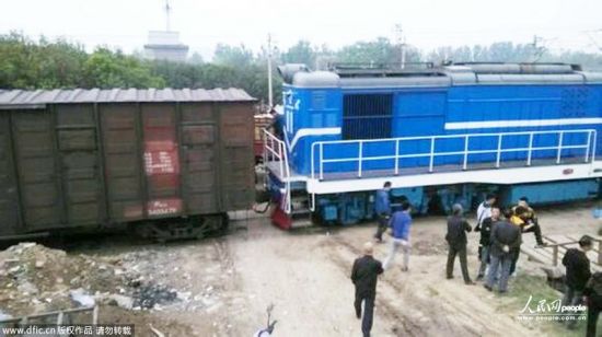洛陽貨車撞火車