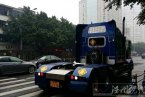 溫州再現(xiàn)土豪婚車隊(duì) 擎天柱當(dāng)頭勞斯萊斯蘭博基尼在