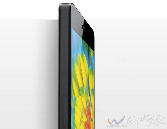 錘子手機(jī)圖片 錘子手機(jī)外觀很像iphone4