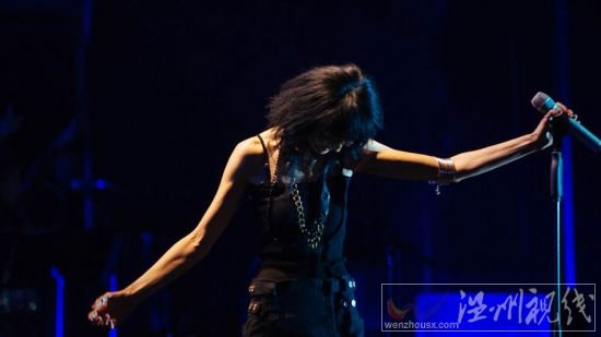 張曼玉唱歌:2014上海草莓音樂節(jié)張曼玉唱歌