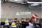 青島車禍 7月22日青島正陽西路發生慘烈車禍轎車被壓