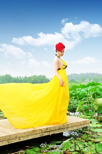 芙蓉姐姐變美艷荷花仙子