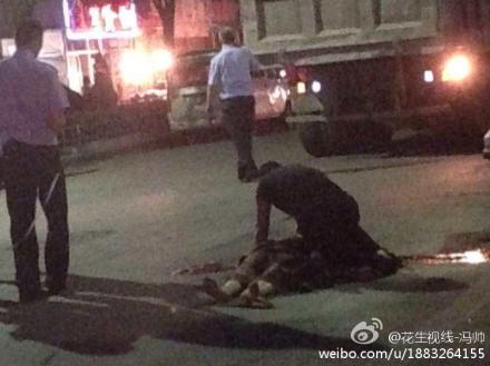 平定新安小區門口車禍