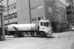 平陽制板廠將廢水裝在灑水車內(nèi)灑馬路