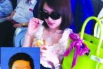 郭美美飛機(jī)上身后那位官人是張曉天