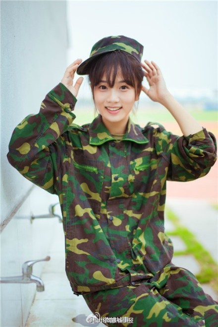 浙大軍訓女神JOYIN清純照曝光