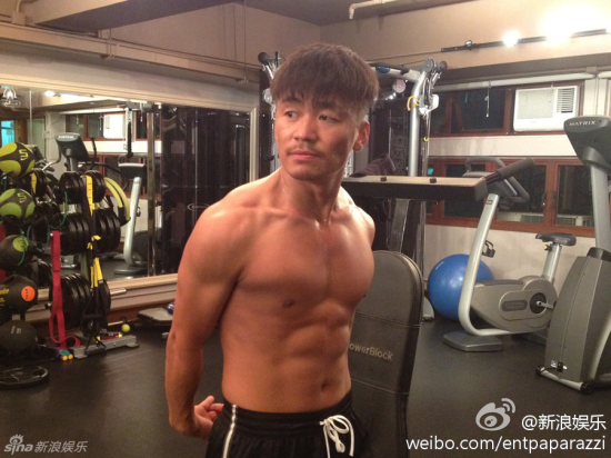 王寶強肌肉