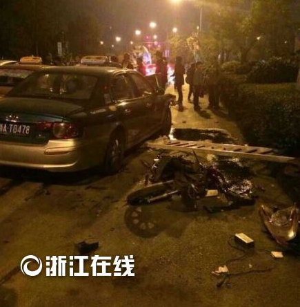 杭州多車(chē)相撞現(xiàn)場(chǎng)