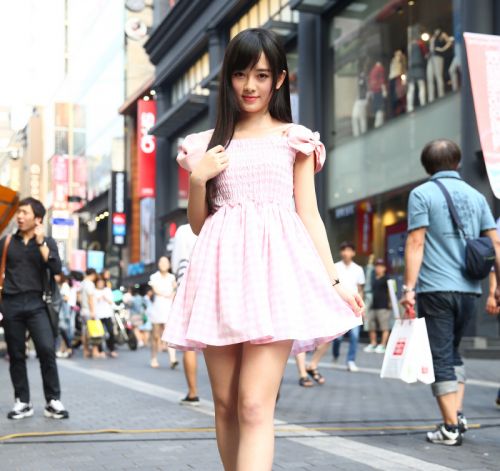 鞠婧袆?wù)掌? /><br />
鞠婧袆?wù)掌?/p>　　本文“”來源：http://www.coweal.com/yule/redian/57284.html，轉(zhuǎn)載必須保留網(wǎng)址。
<p class=