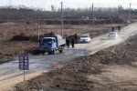 開發商挖斷公路 1月27日河南新密開發商挖斷公路