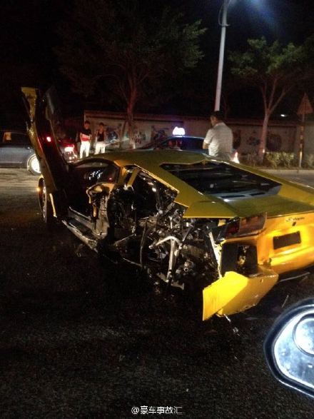 海南三亞蘭博基尼車禍現場圖片