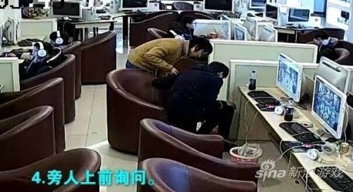 男子連續(xù)上網(wǎng)19小時吐血身亡
