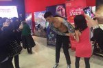 影院男模遭女生扒光 男模受女生歡迎