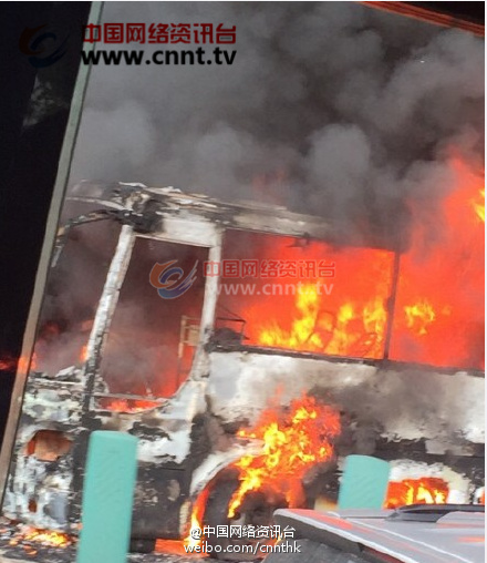 廈蓉高速車禍現場圖片