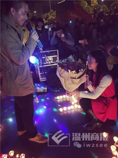 溫州霸氣女生胡曉荷向男友陳獻(xiàn)靜求婚